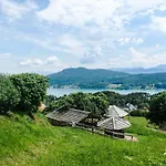 Modernes Mit Garten Techelsberg